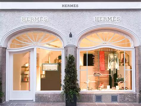 Geschäfte für HERMÈS in Salzburg .